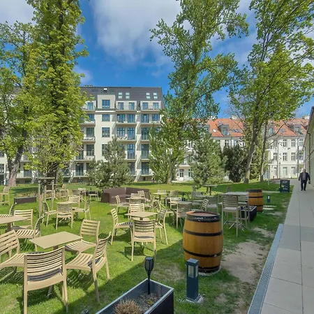 Stylish With A Desk And 2 Bedrooms In By Renters Διαμέρισμα Βρότσλαβ